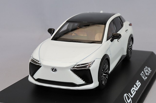 京商 1/43 レクサス RZ 450e ソニッククォーツ