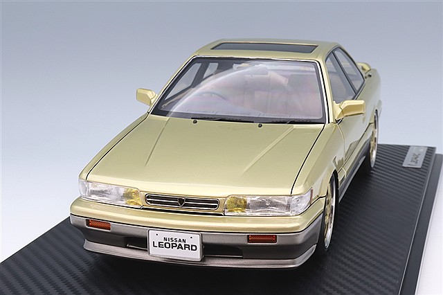 イグニッションモデル 1/18 日産 レパード 3.0 アルティマ (F31