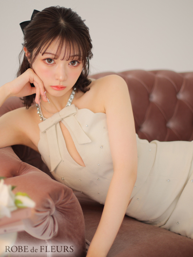 XSサイズあり】ビジューネックリボン×アメスリセットアップキャバ