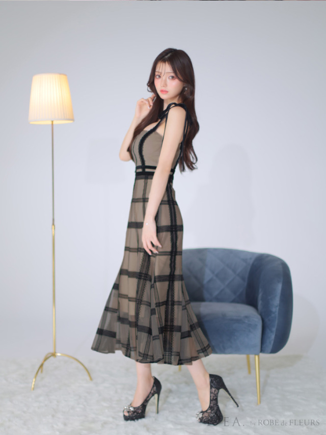 Lサイズあり】チュールチェックフレアロングキャバドレス(DE3313)