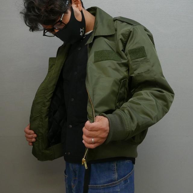 肩章付きブルゾン 自衛隊 防寒ジャンパー