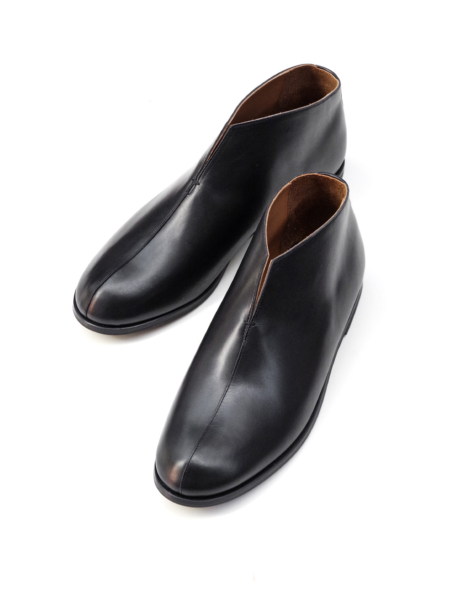 AUTTAA （アウッタ） // GYPSY（レザーシューズ／スリッポン） - BLACK