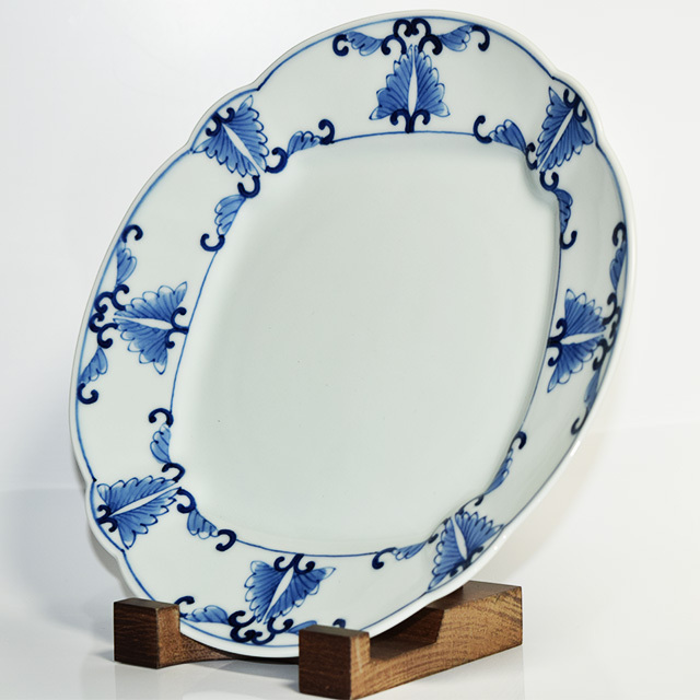 草花文花型皿 しん窯青花匠