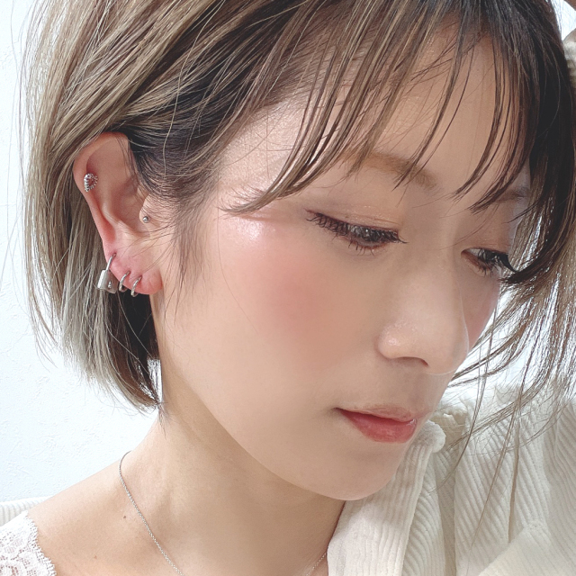 14G 16G］虹色のように並べたキュービックが可愛い♪オープンハート