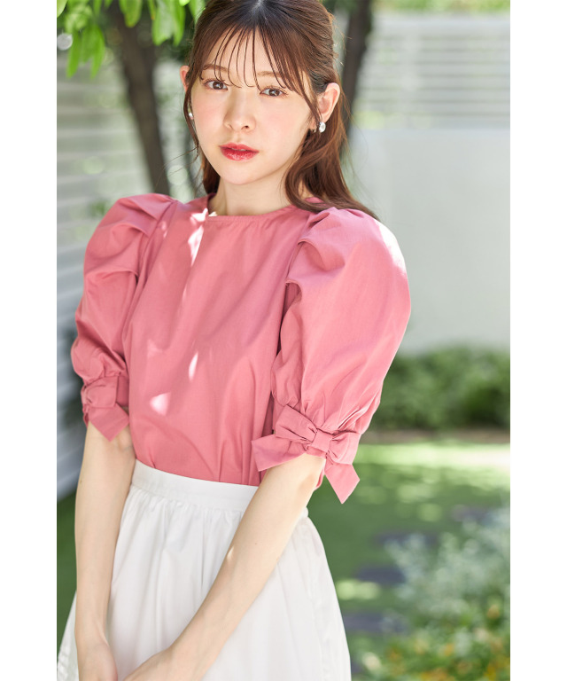 袖口リボン付きパフスリーブブラウス
