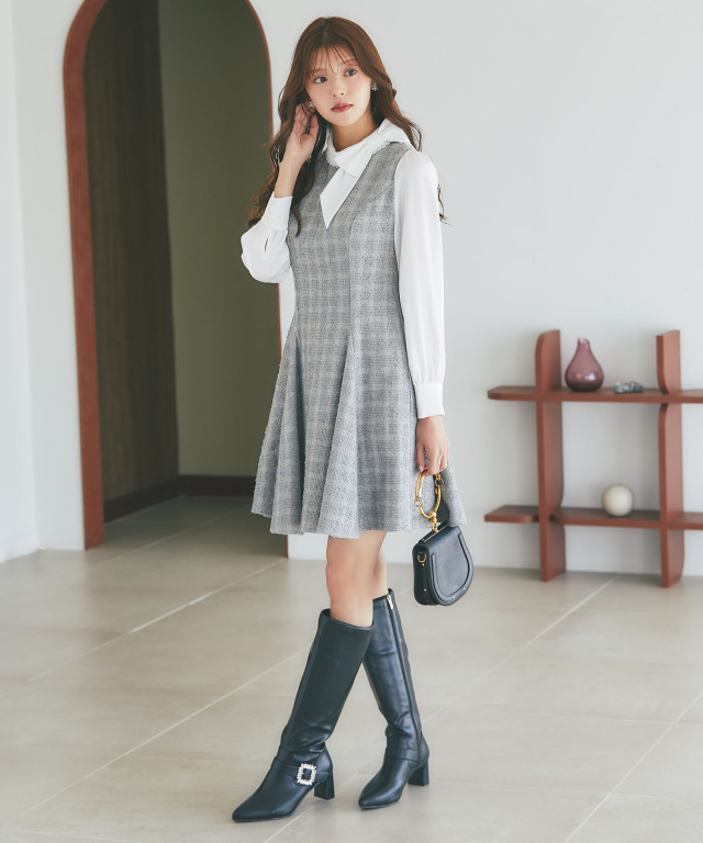 ベルトデザインバックルビジュー付きロングブーツ