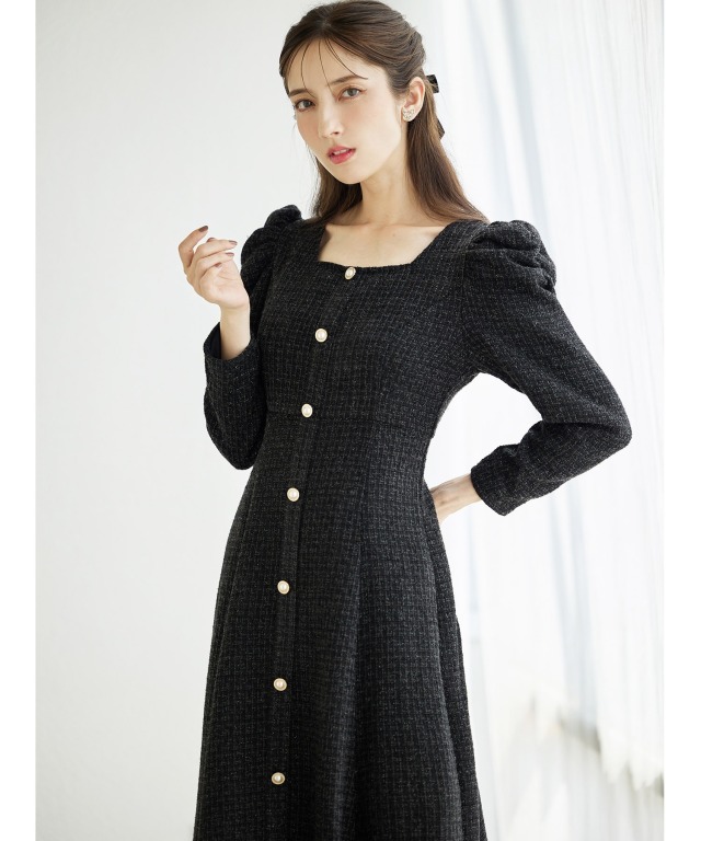 パール飾り釦付きパワーショルダーラメツイードワンピース