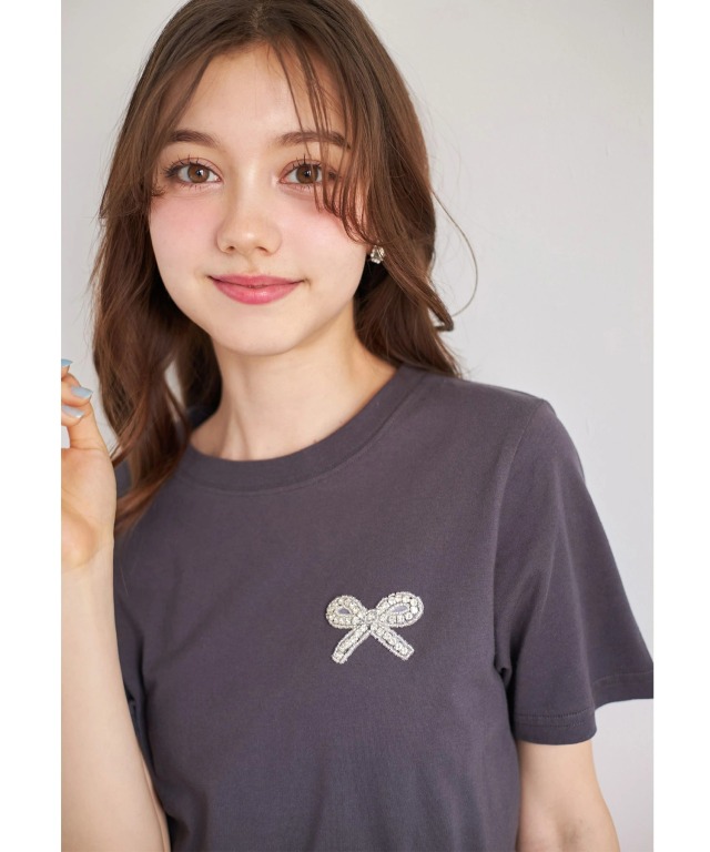 リボンビジュー付きTシャツ