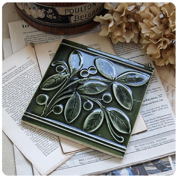 イギリス アンティーク タイル 植物柄 インテリア 陶器 英国 雑貨