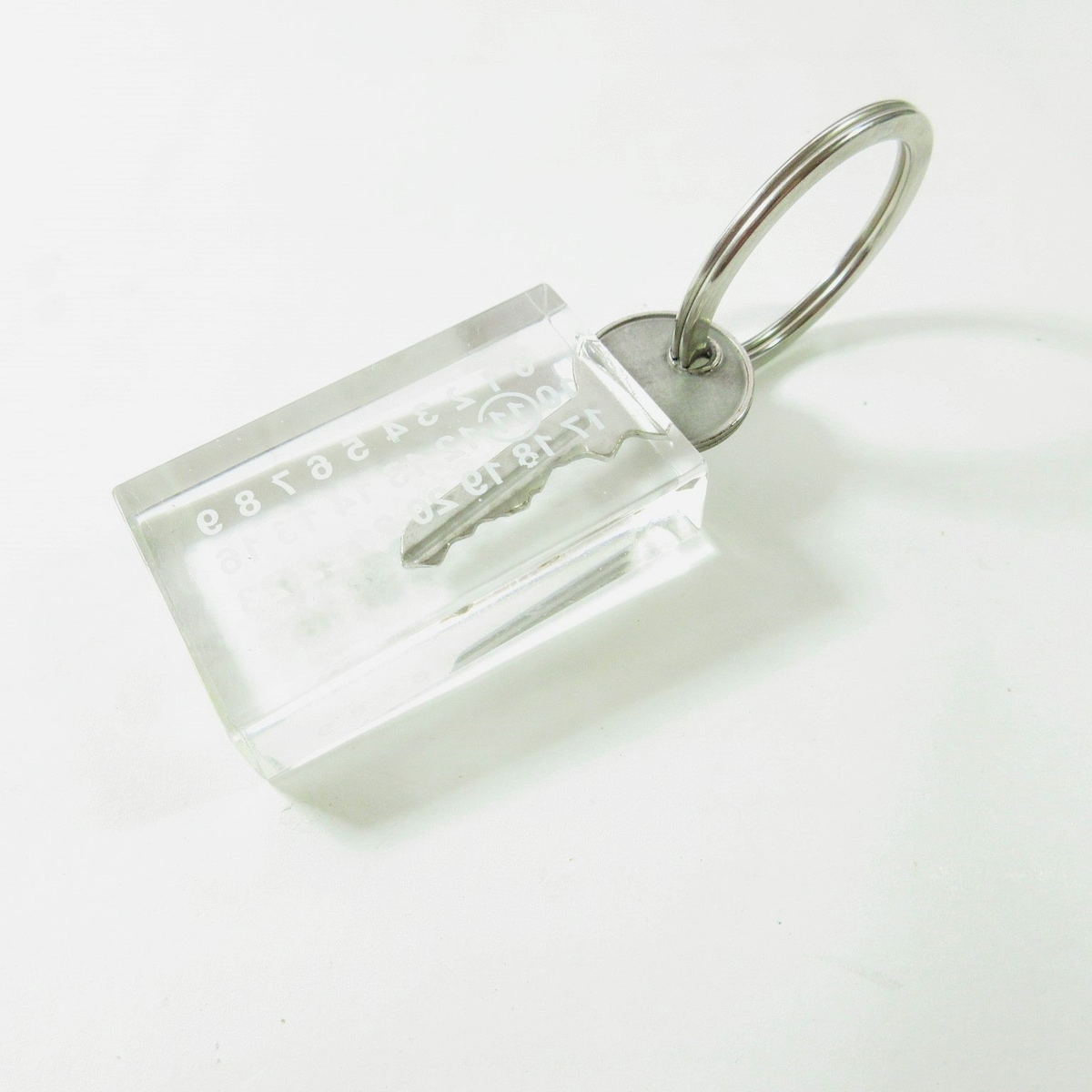 メゾンマルジェラ/キーホルダー(チャーム)/クリア×シルバーの買取実績