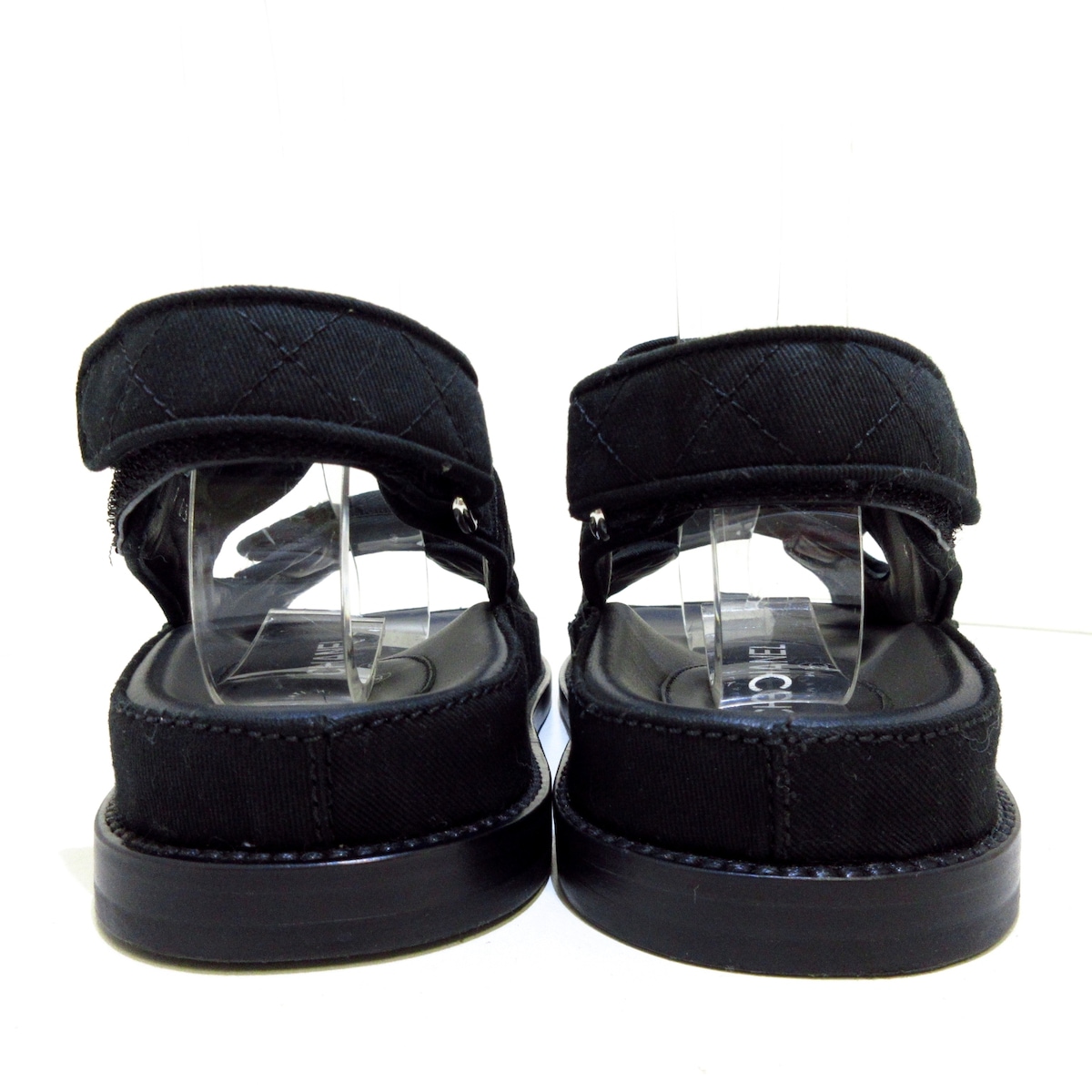 シャネル/サンダル/黒/サイズ：35 C(日本サイズ22.5cmに相当します 幅