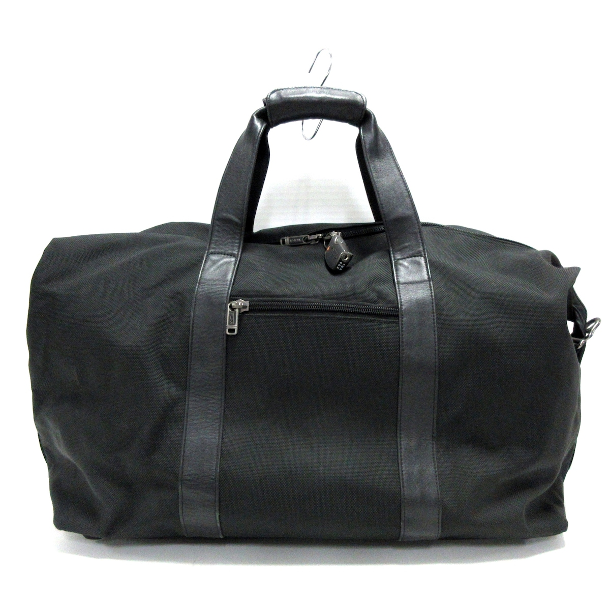 美品 トゥミ ボストンバッグ 黒 ロゴプレート 2way A4収納 ナイロン x