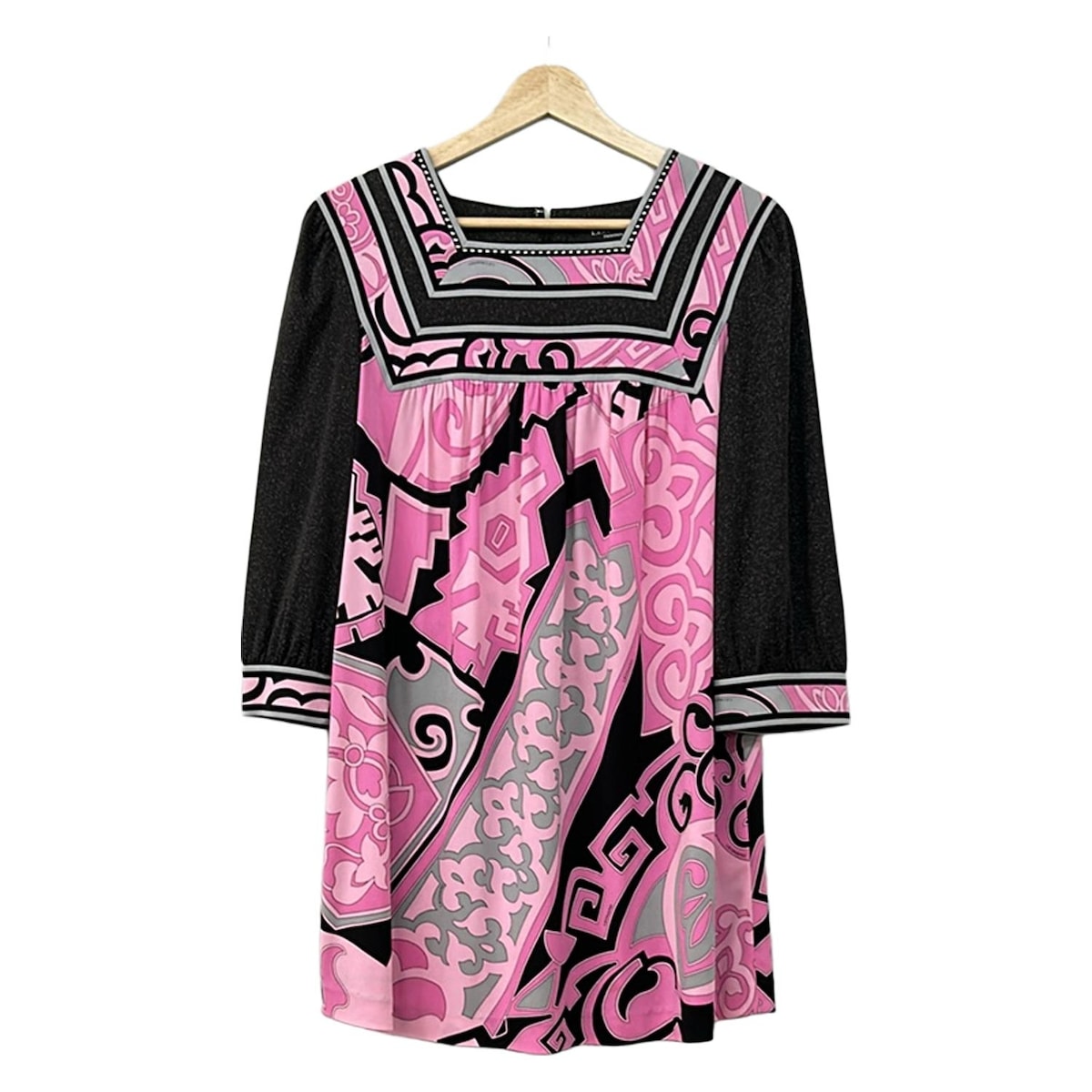 レオナール/チュニック/ピンク×黒×グレー/サイズ：42の買取実績