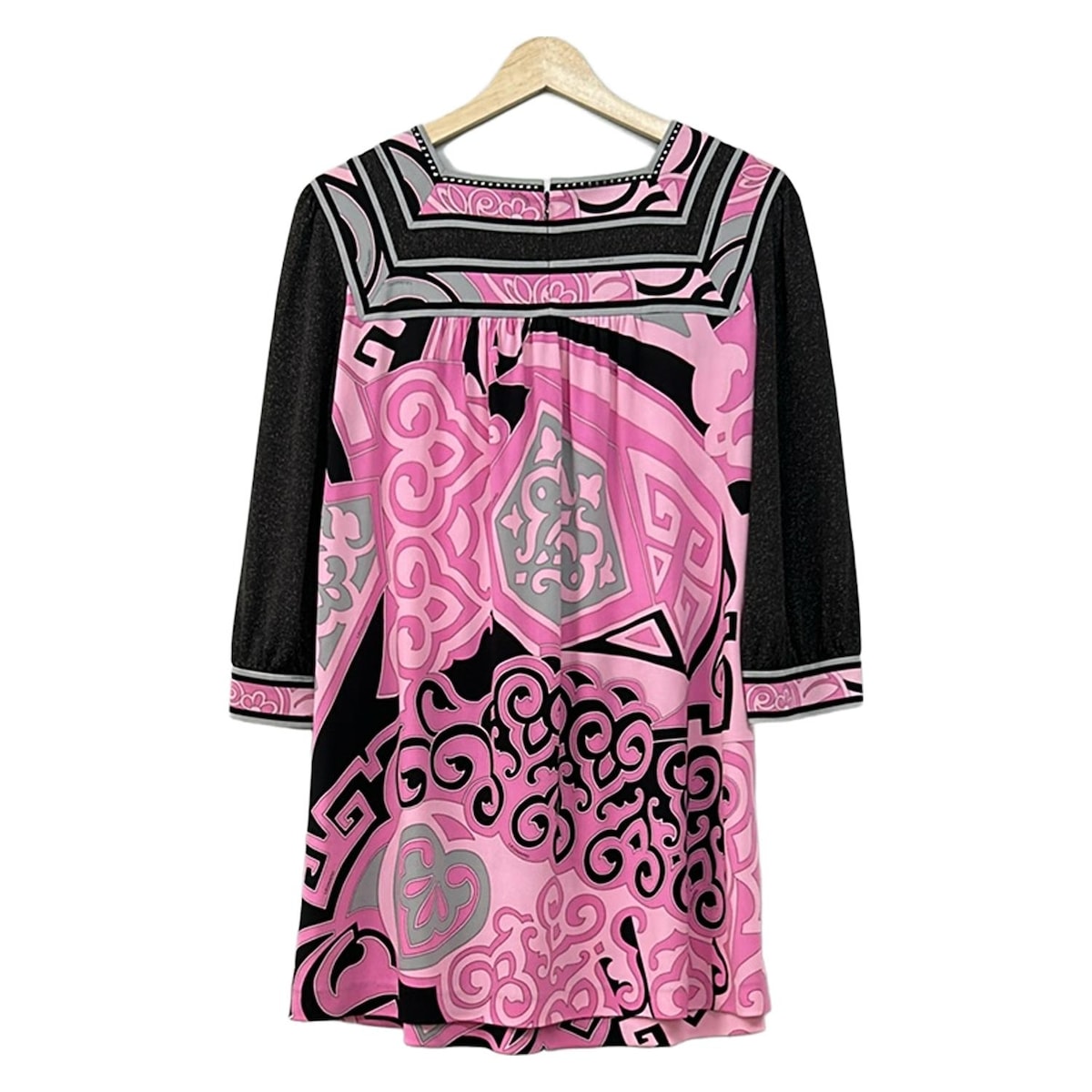 レオナール/チュニック/ピンク×黒×グレー/サイズ：42の買取実績