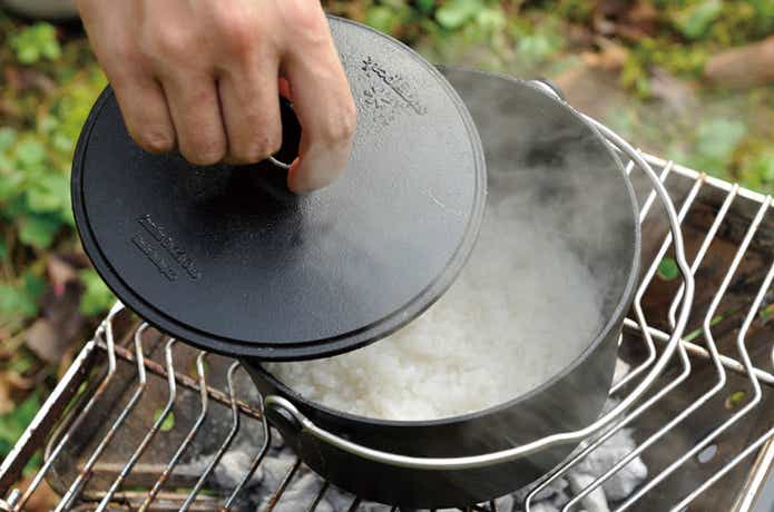 このサイズ感にハマる。スノーピーク「コンボダッチデュオ」の発想が