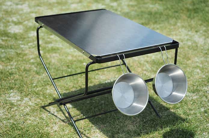 Hangi Out ステンレス三角アウトドアテーブル Hangi Out ステンレス