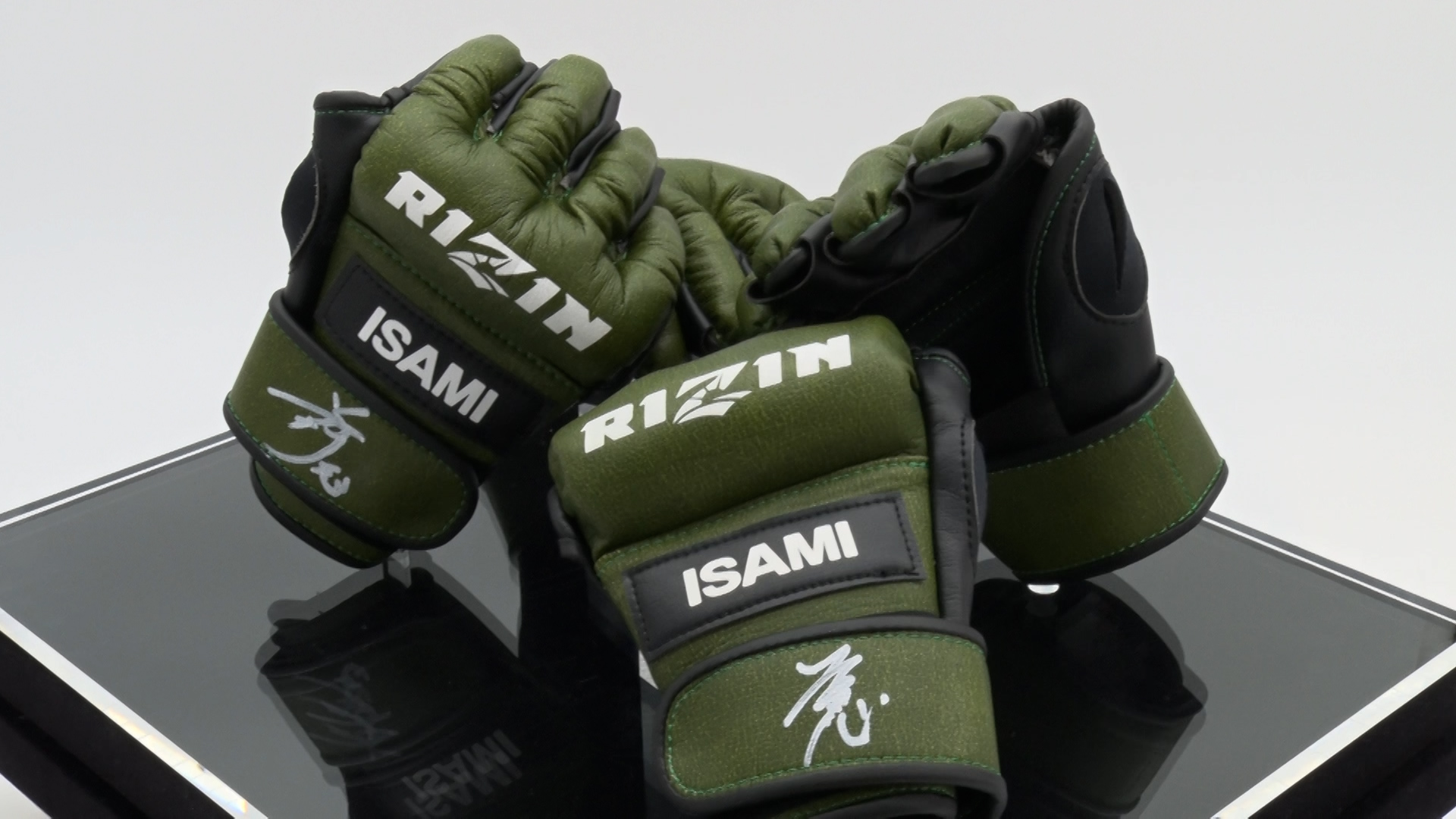 HATTRICK（ハットトリック）-選手の想いをファンへ届ける公式