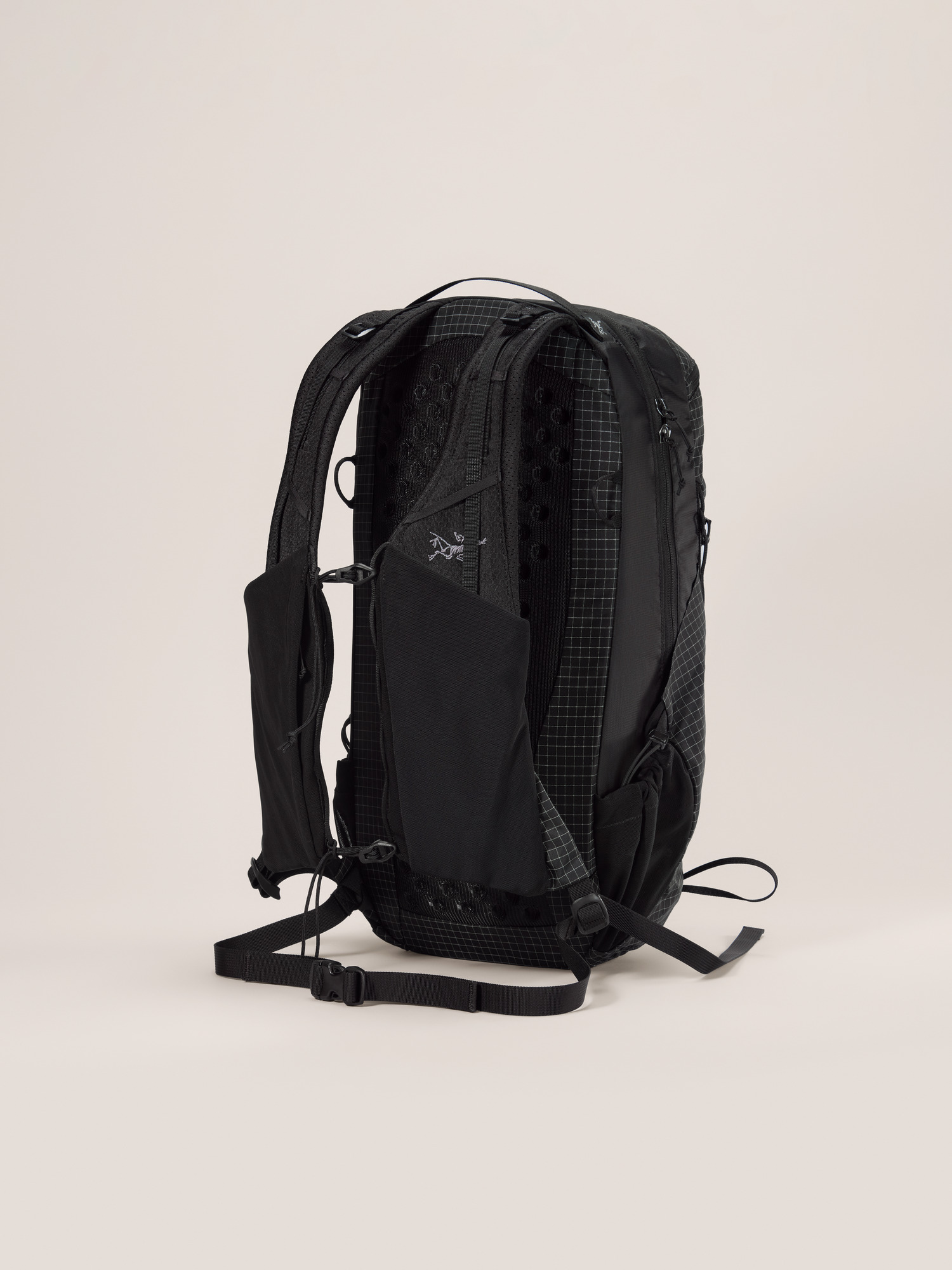 Aerios 18 Backpack | Arc'teryx United States