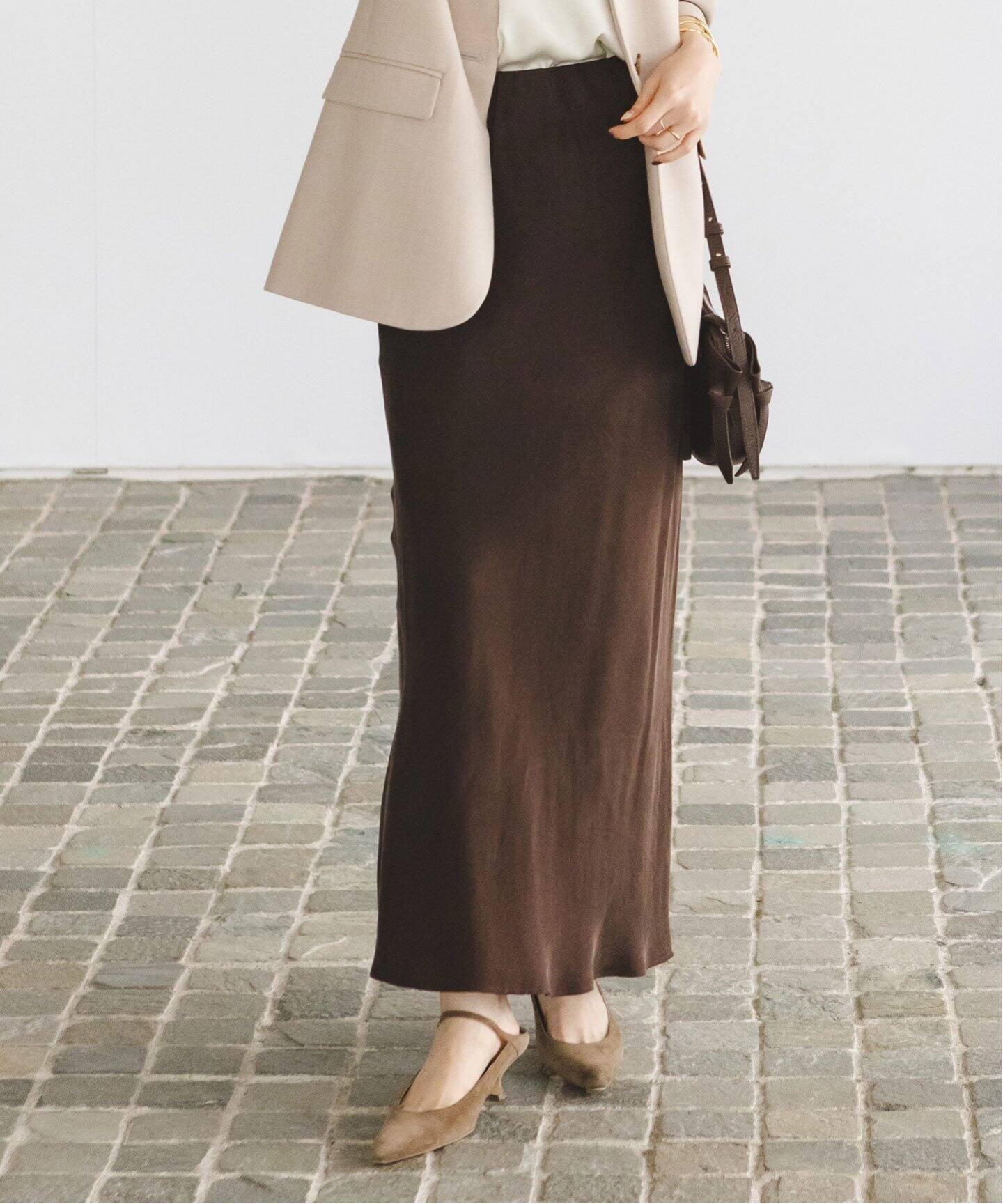 キュプラサテンナローAラインスカート（ロング・マキシ丈スカート