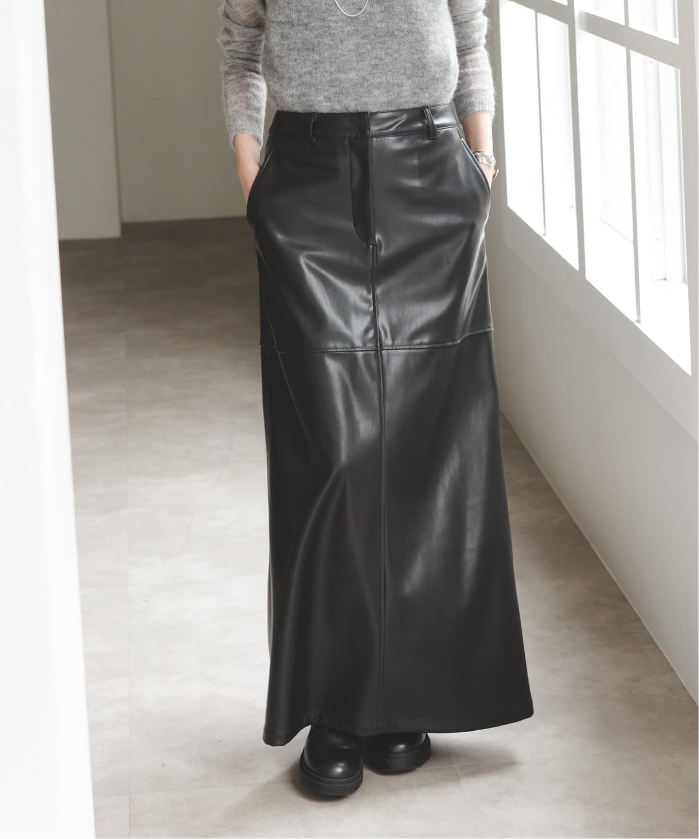 ビーガンレザーマキシタイトスカート（ロング・マキシ丈スカート