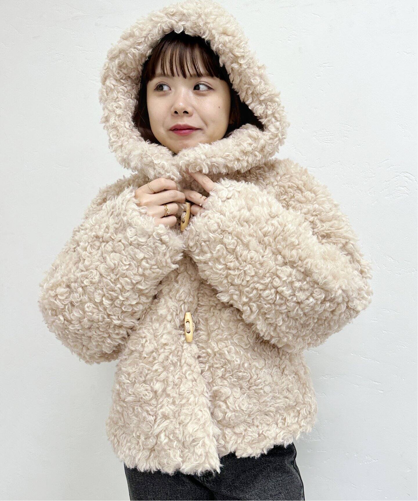 カールフェイクファーショートダッフル（ダッフルコート）｜U by