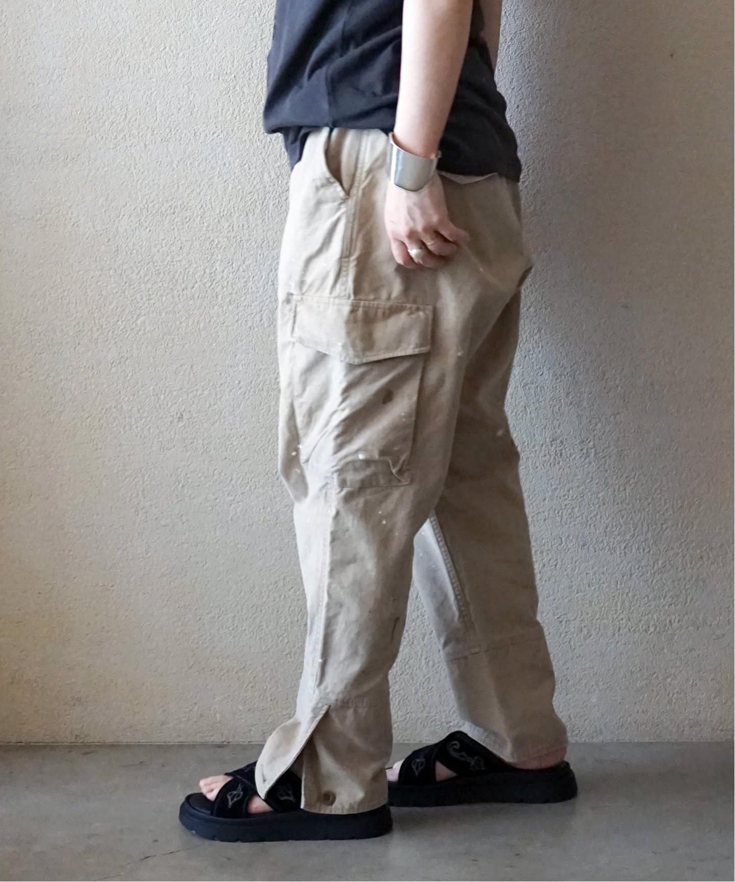 バックサテン ミリタリーパンツ（カーゴパンツ）｜journal standard