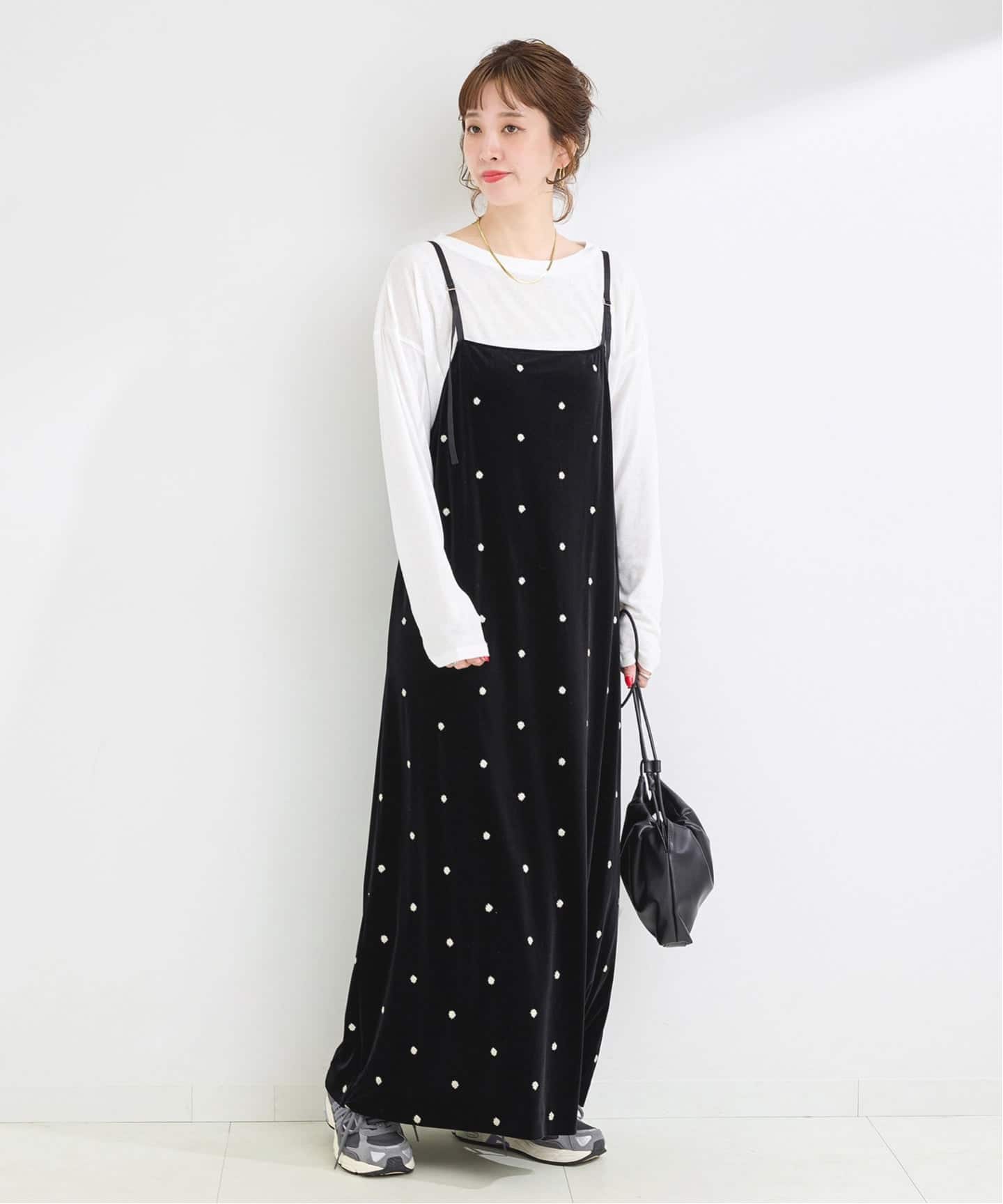 追加6》【WEB限定】手洗い可 / ベロアフラワー刺繍ワンピース