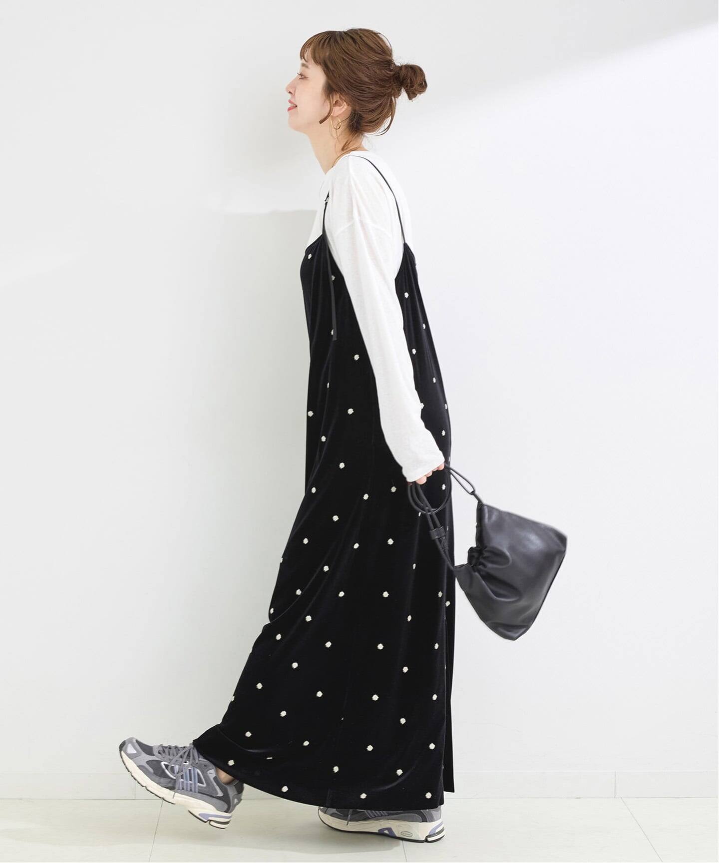 追加6》【WEB限定】手洗い可 / ベロアフラワー刺繍ワンピース