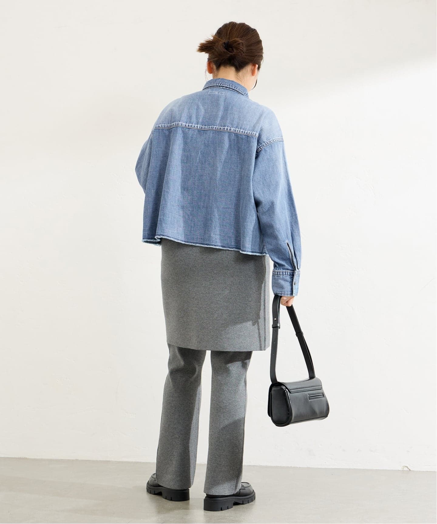 追加》ライトオンスデニムクロップドシャツ（シャツ／ブラウス