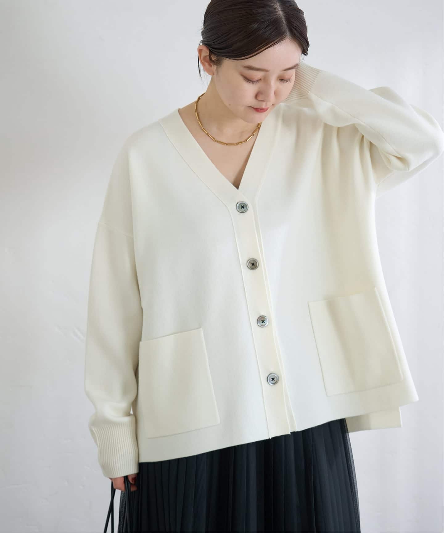 スーパーファインスムースVネックミドルカーディガン（カーディガン