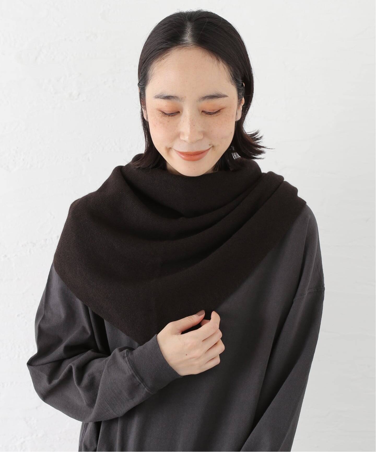 ASAUCE MELER/アソースメレ シームレストライアングルカシミヤニット