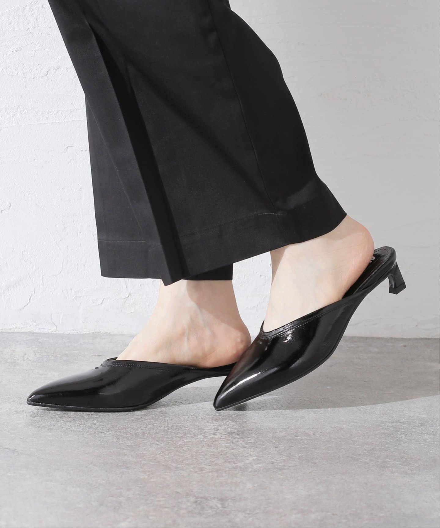 ALOHAS/アロハス】Tessa Onix Black Leather Mules：ミュール