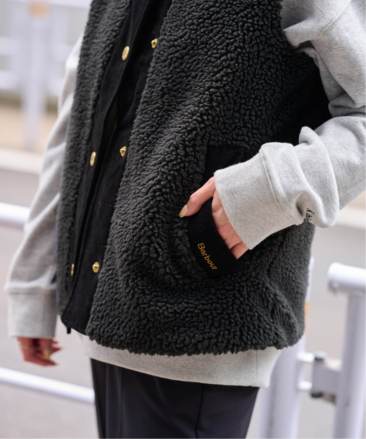 追加》【BARBOUR/バブアー】DULSIE LINER：ボアベスト（ベスト