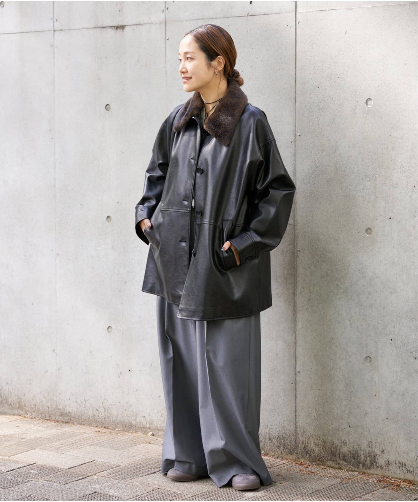 追加》ウォッシャブルフェイクレザーファー襟付カバーオール（レザー
