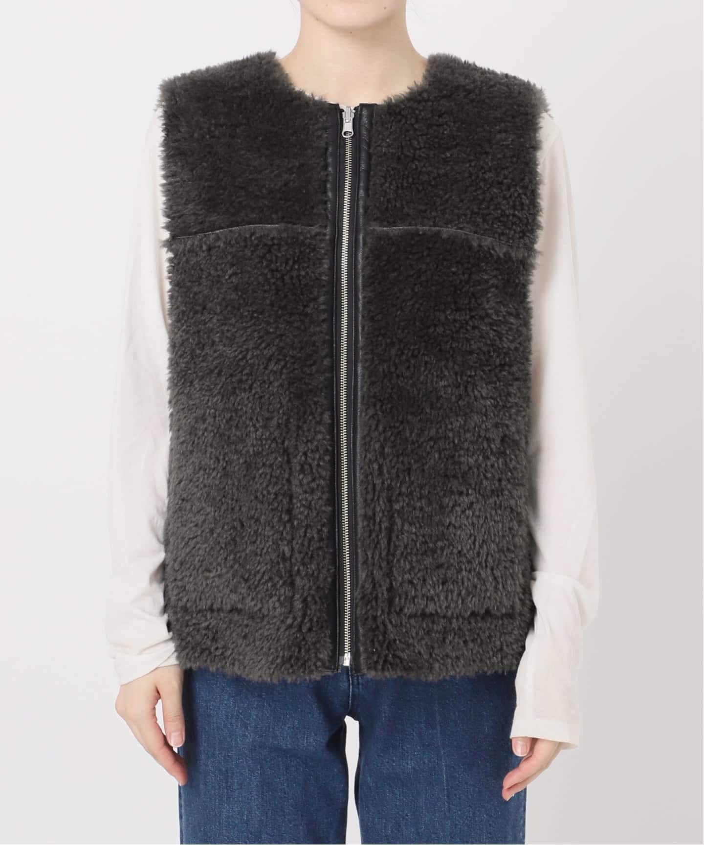 スリードッツ リバーシブル ムートンベスト