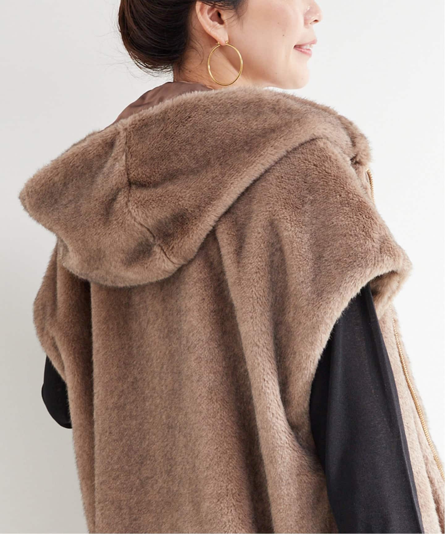 追加》【WEB＋一部店舗限定】手洗い可 / フード付きミンク調ファー