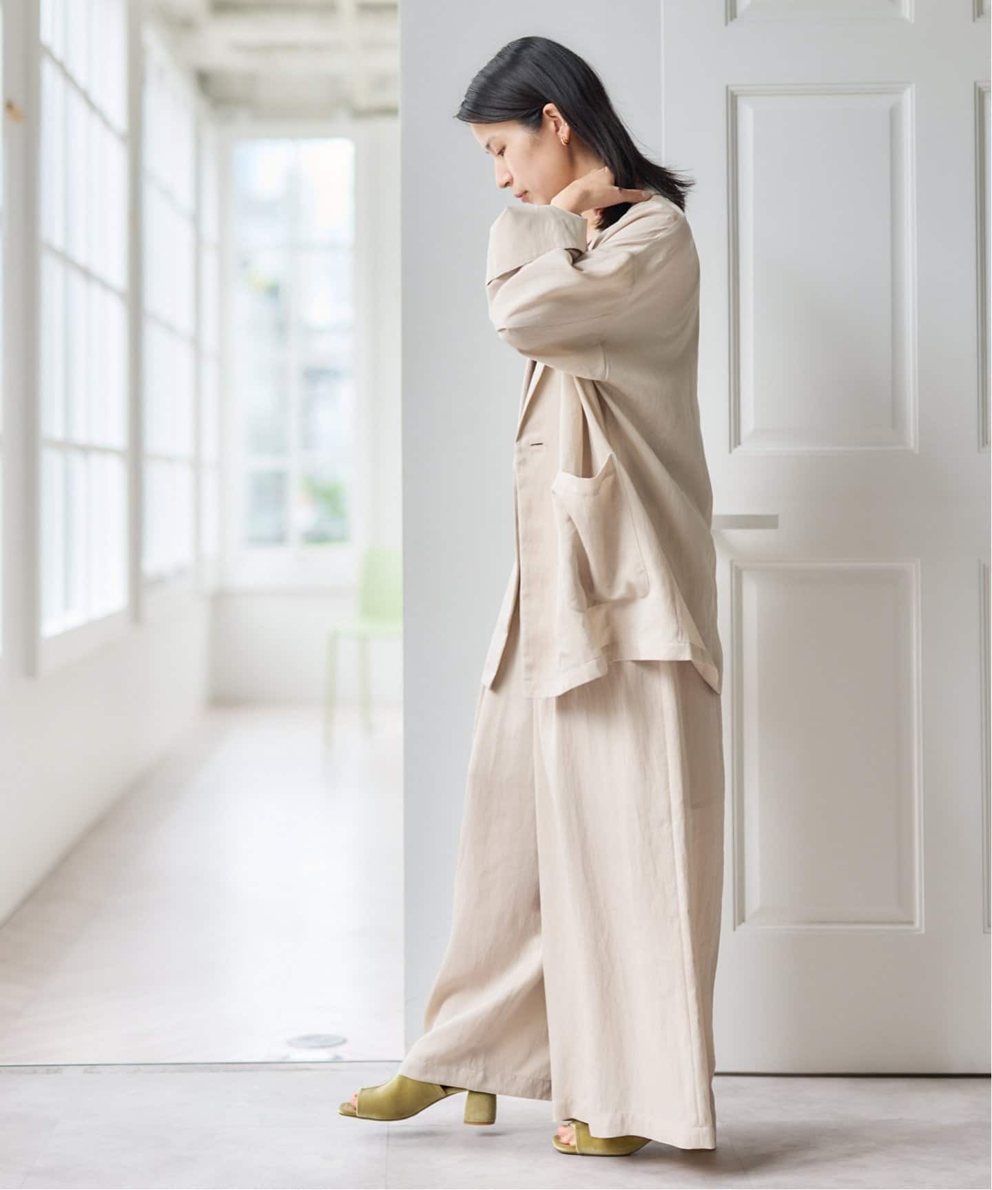 ETRE TOKYO ダブルブレストエアリージャケット（テーラードジャケット