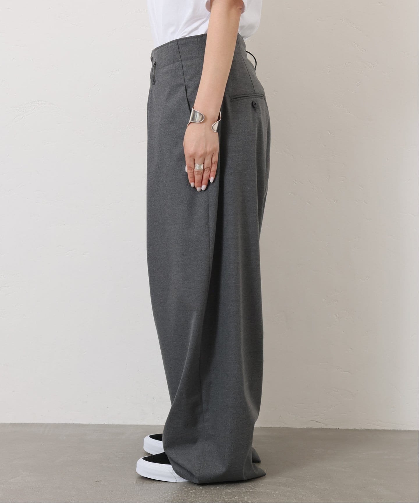 SUNDAY ハンサムワイド パンツ（スラックス）｜journal standard luxe