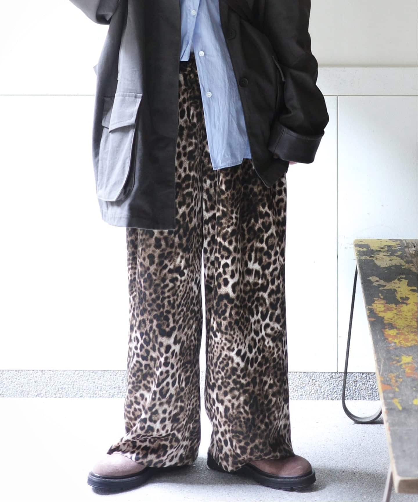 マットサテンレオパ イージーパンツ（その他パンツ）｜journal