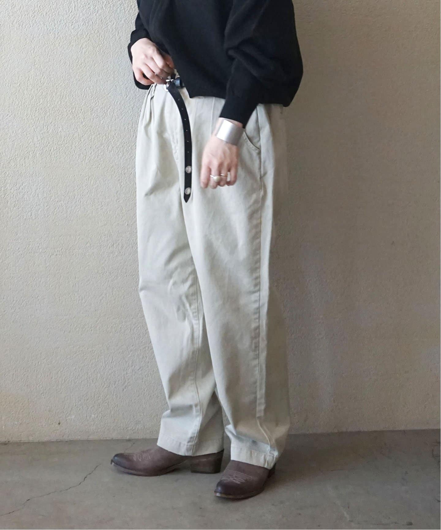 チノ タックテーパーパンツ（チノパンツ）｜journal standard luxe