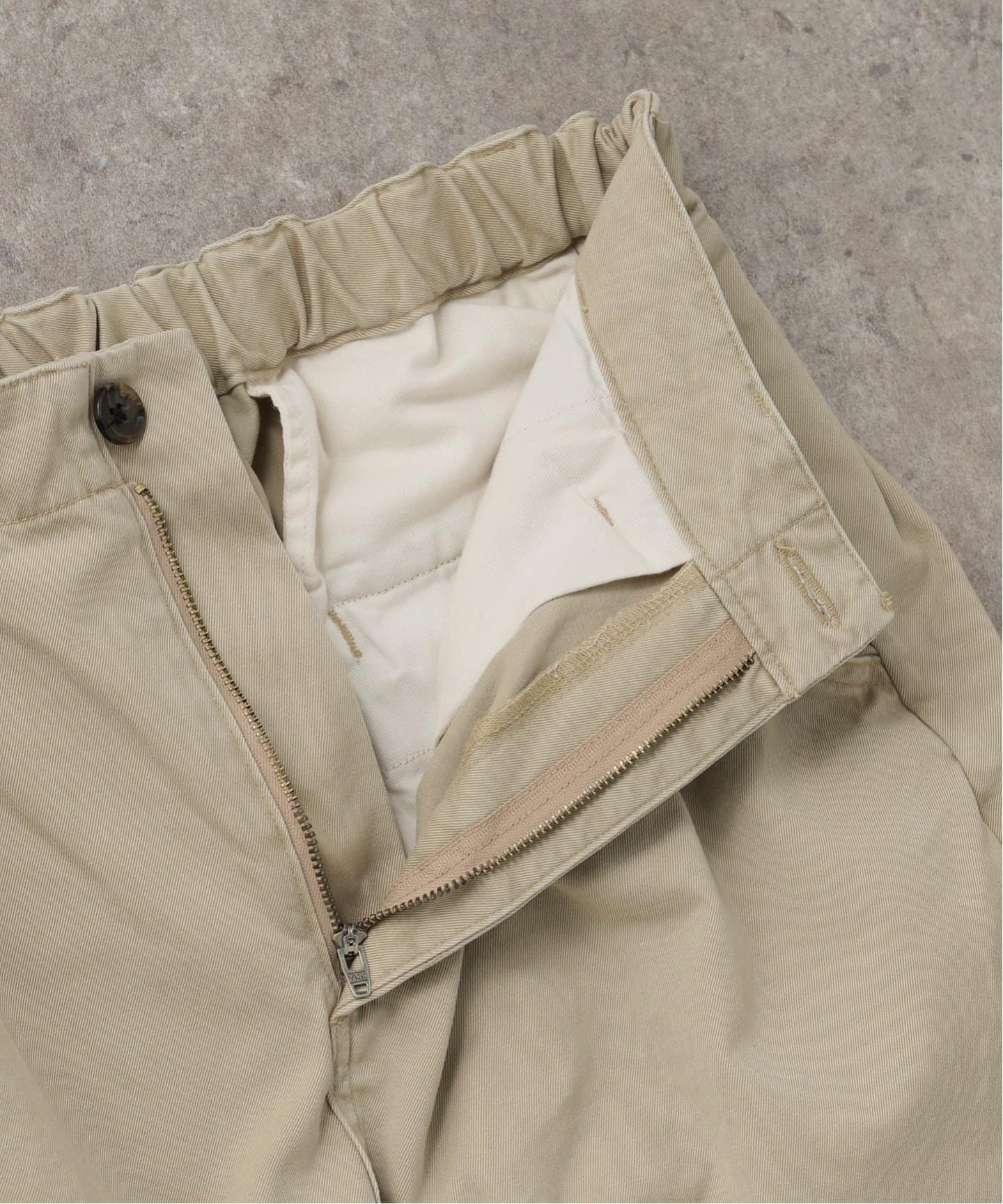 チノ タックテーパーパンツ（チノパンツ）｜journal standard luxe