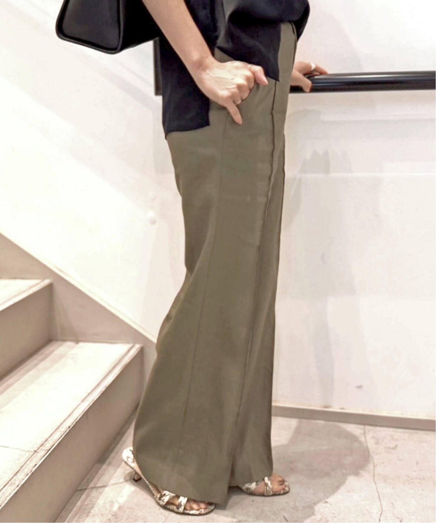 LISIERE LINEN STRETCH PANTS（スラックス）｜L'Appartement