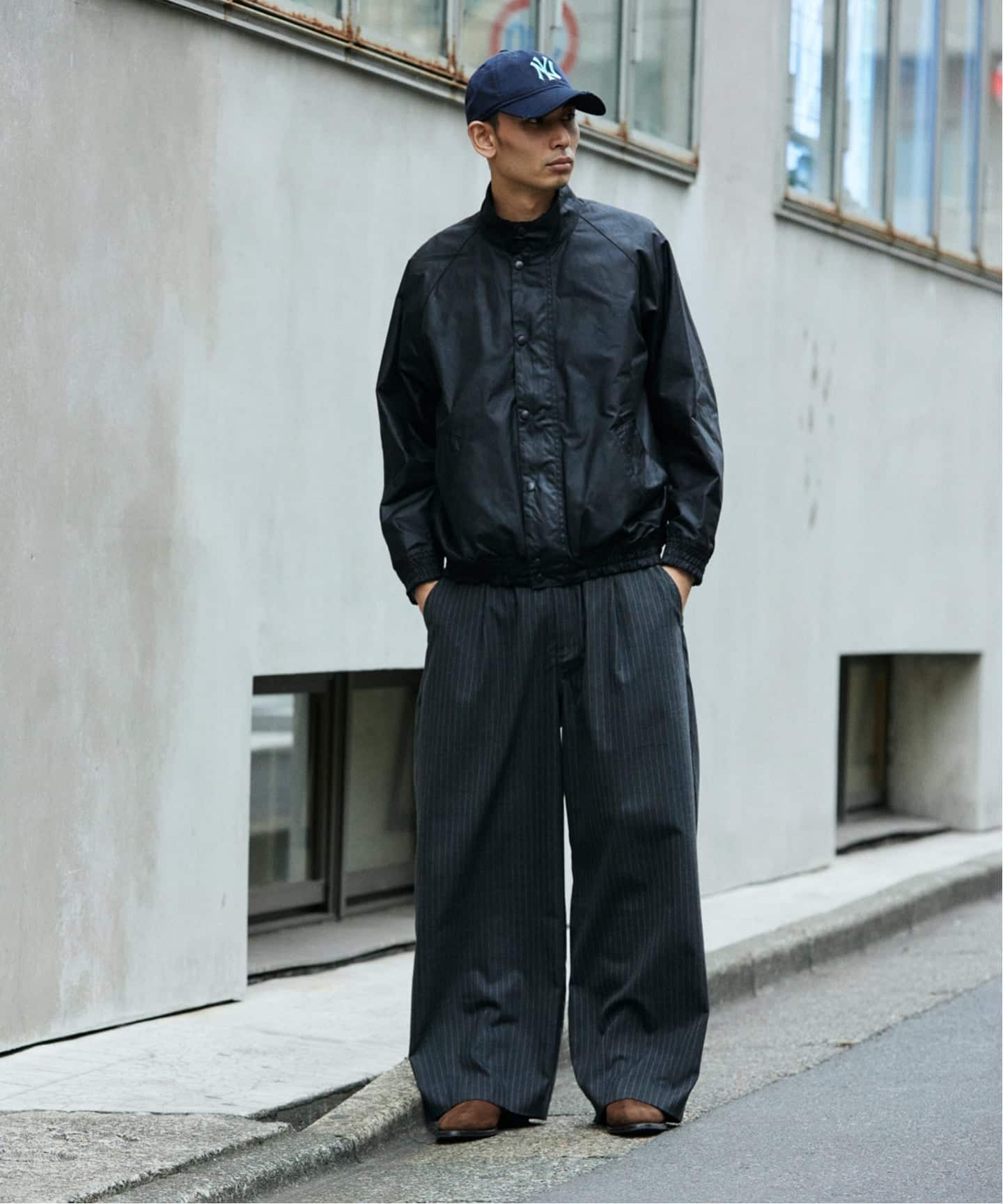 TR モダン ツイル ワイド ストライプ スラックス（スラックス