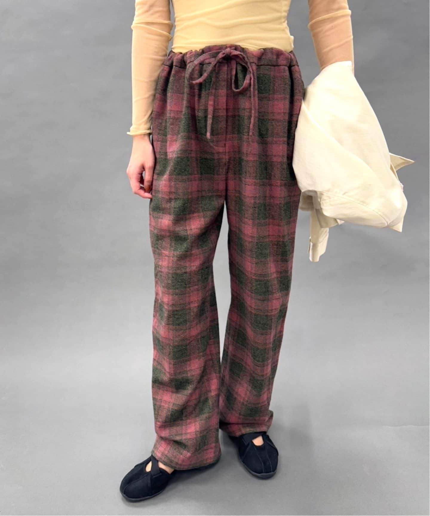 とにかく楽ちん！年末年始にも穿きたいluluのイージーパンツ｜EDIT