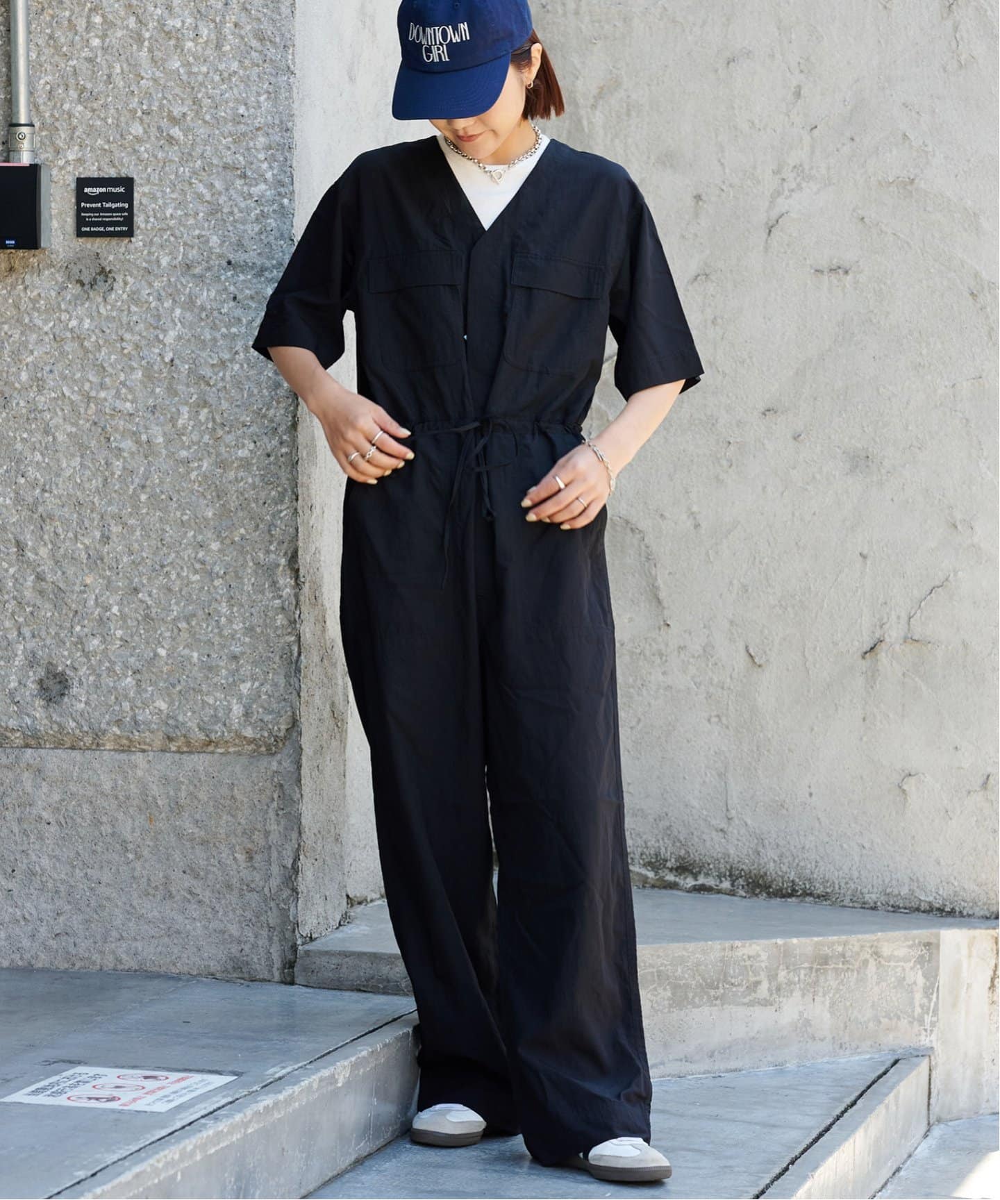 ダブルポケットVネックオールインワン（つなぎ／オールインワン