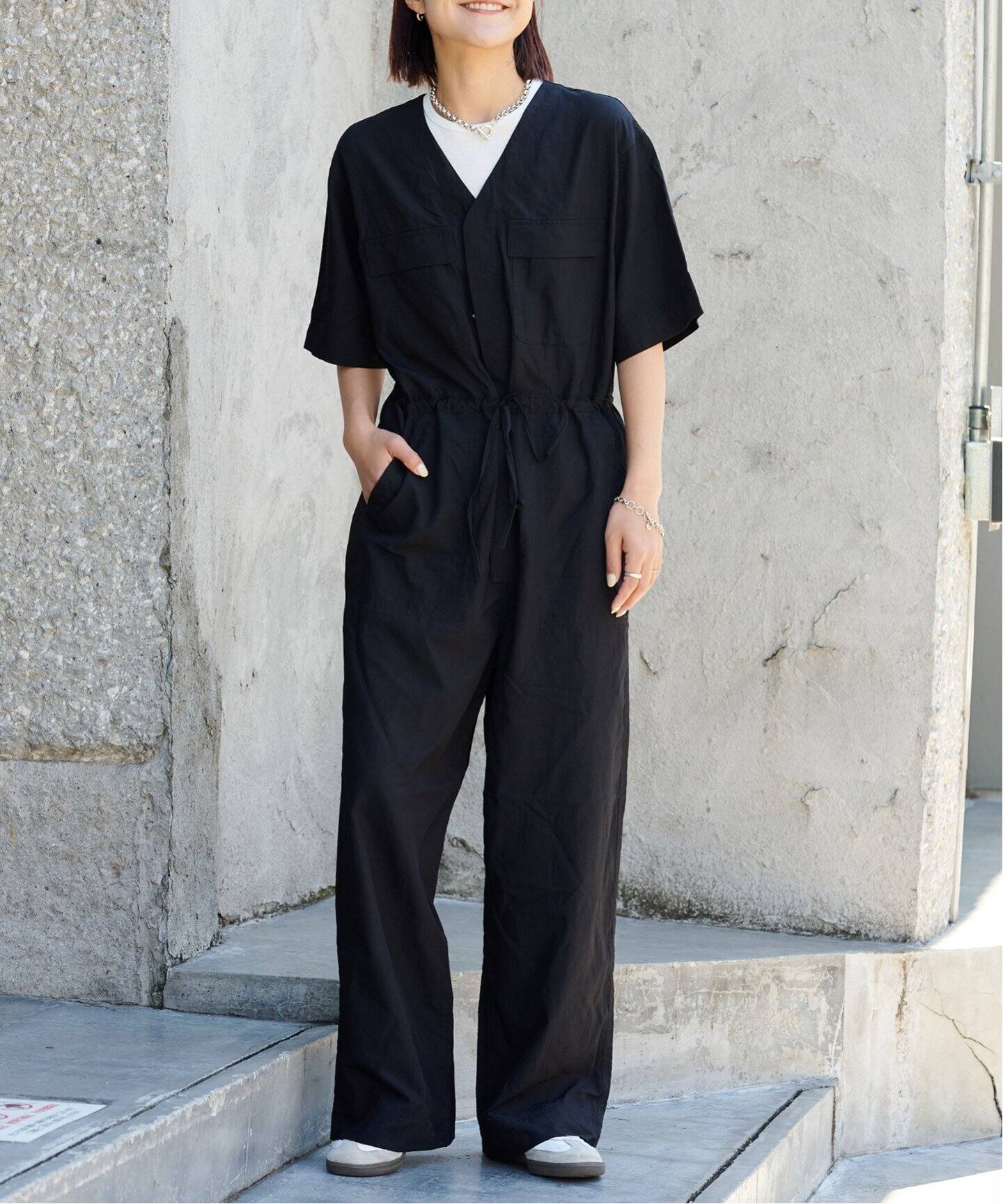 ダブルポケットVネックオールインワン（つなぎ／オールインワン