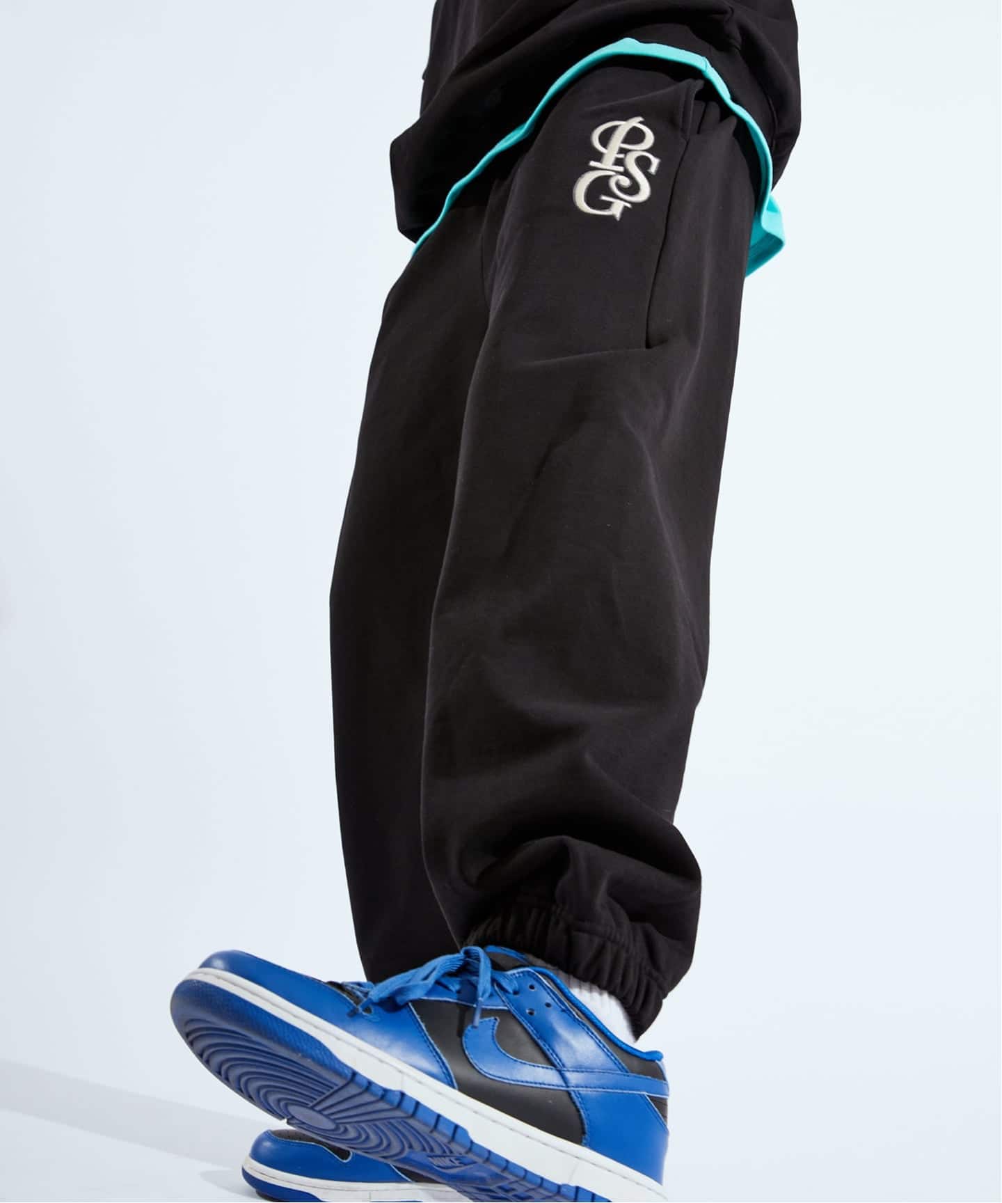 PSG JP ITALIC LOGO SWEAT PANTS（スウェットパンツ）｜Paris Saint