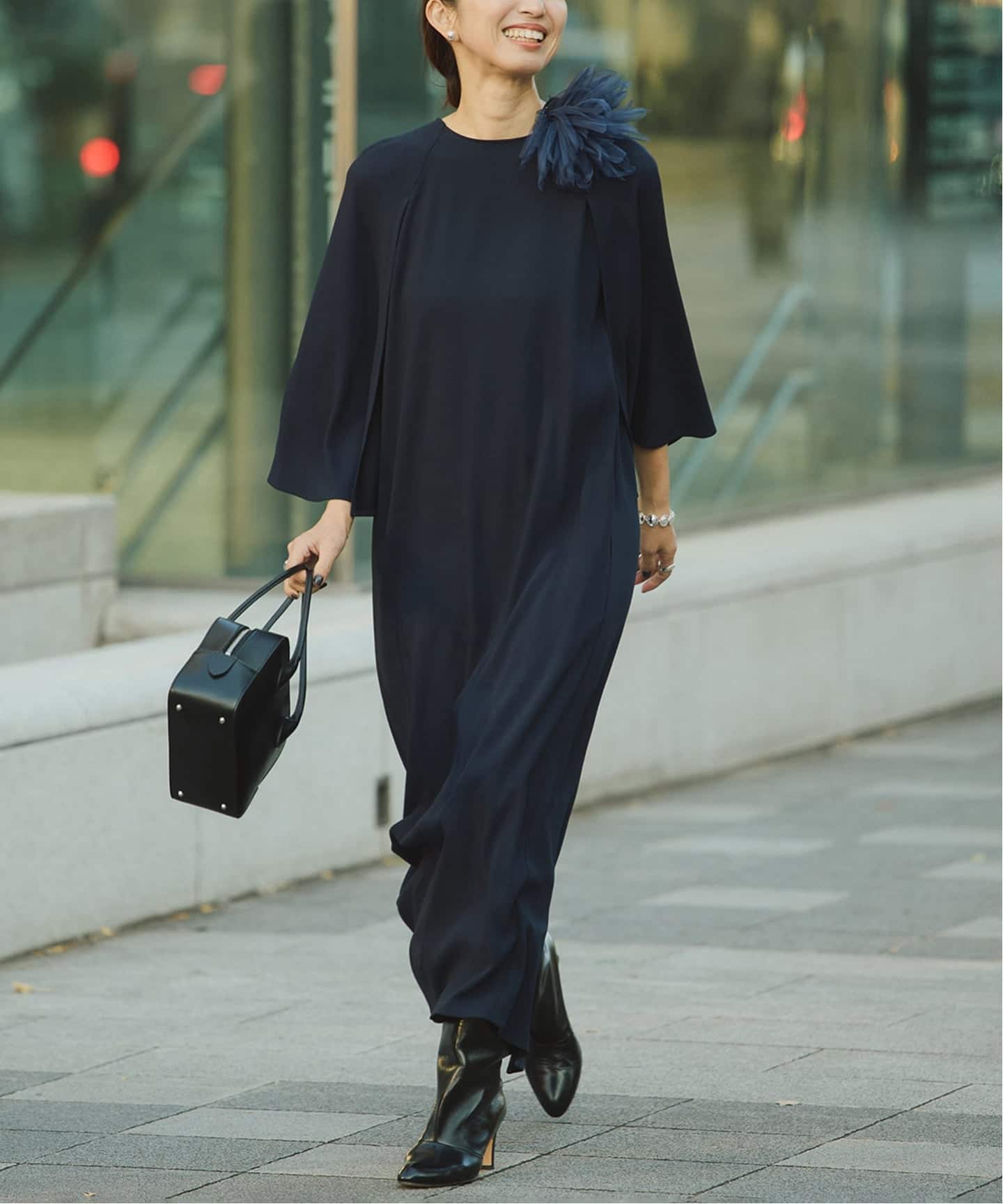 ACEPOLYバックサテンケープ風ワンピース（ワンピース）｜VERMEIL par