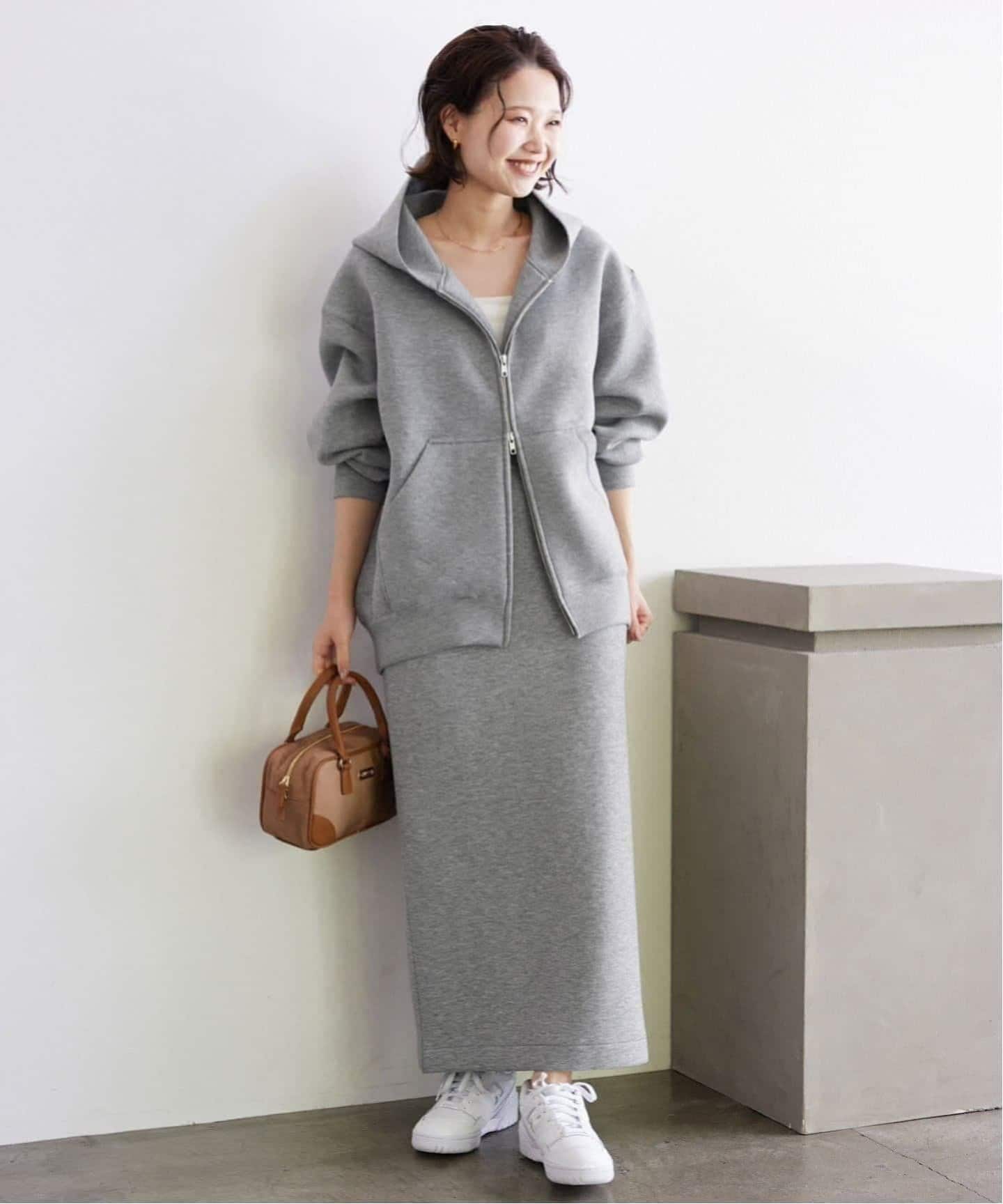 WEB限定/追加2》ボリュームジップアップフーディー（パーカー）｜SLOBE