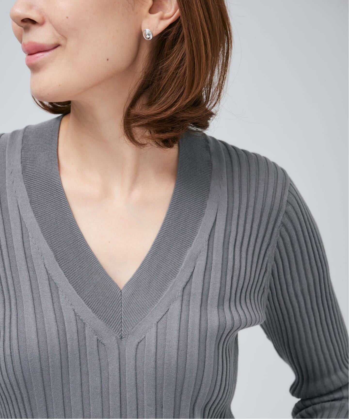 イタリア糸 RIB Vネックプルオーバー（ニット／セーター）｜VERMEIL